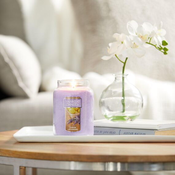 Yankee Candle große Duftkerze im Glas | lemon Lavender | Kerze mit langer Brenndauer bis zu 150 Stunden | Perfekte Geschenke für Frauen