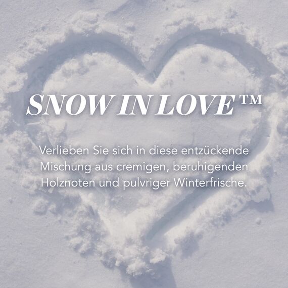 Yankee Candle Duftkerze im Glas (groß) | Snow In Love | Kerze mit langer Brenndauer bis zu 150 Stunden | Perfekte Geschenke für Frauen