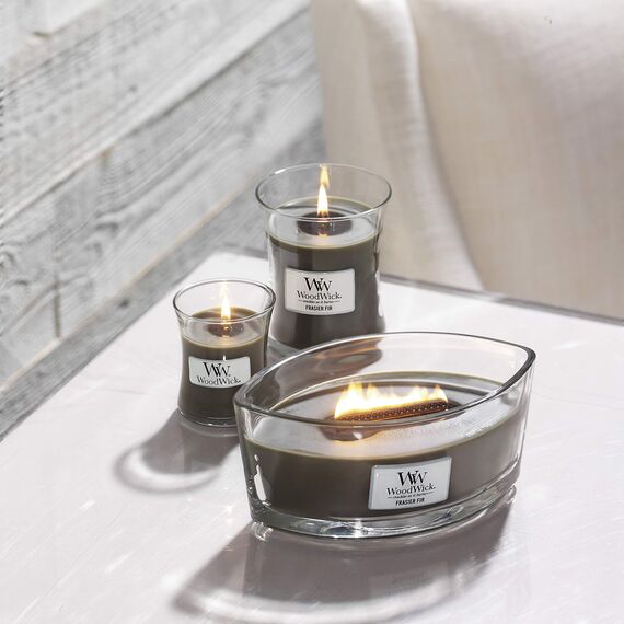 WoodWick Große Duftkerze im Sanduhrglas mit knisterndem Docht | Fraser Fir | bis zu 130 Stunden Brenndauer