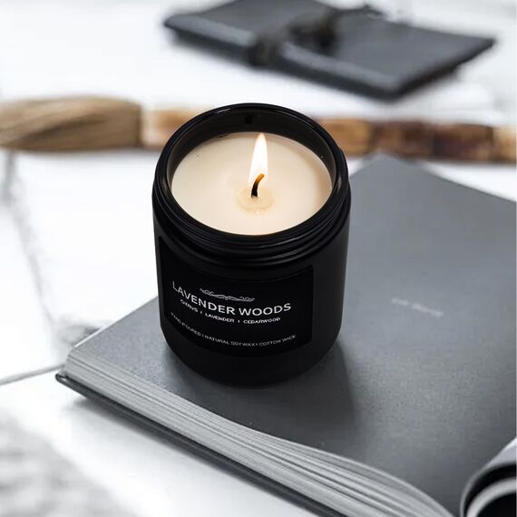 Duftkerzen für Männer, Duftkerzenset Sojawachskerzen für Zuhause Ihn, 4er Pack Herrenduftkerzen Vatertagsgeschenke Geschenke für Männer Düfte von Leder/Eiche/Lavendelholz/Rauchige Vanille