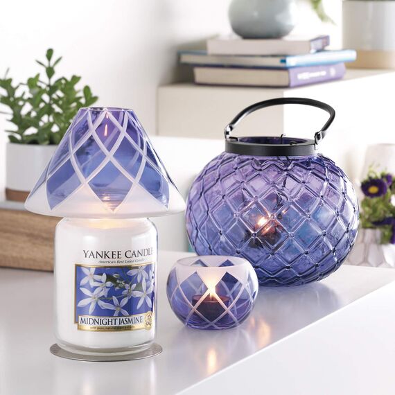 Yankee Candle Duftkerze im Glas (mittelgroß) | Midnight Jasmine | Brenndauer bis zu 75 Stunden