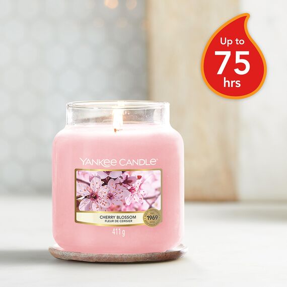 Yankee Candle Duftkerze im Glas (mittelgroß) | Cherry Blossom | Brenndauer bis zu 75 Stunden