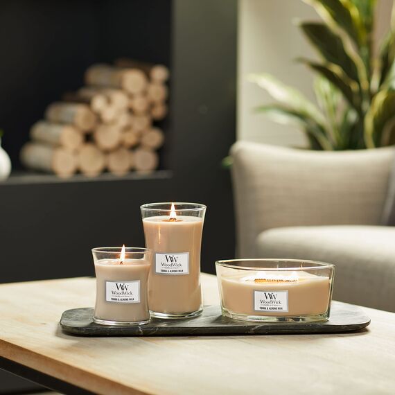 WoodWick ellipsenförmige Duftkerze mit knisterndem Docht | Pressed Blooms & Patchouli | Brenndauer bis zu 50 Stunden