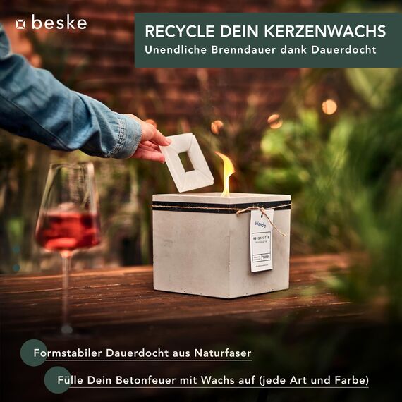 Betonfeuer® - DAS ORIGINAL | Modell 'Fuego' | 17x17x17cm mit Dauerdocht | Premium Kerzenfresser Made in Germany | Deutsche Handarbeit | (Ohne Nachfüllwachs, Löschbrett aus Holz)