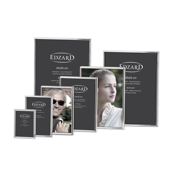 EDZARD Bilderrahmen Genua für Foto 10 x 15 cm, edel versilbert, anlaufgeschützt, mit Samtrücken, inkl. Aufhänger, Fotorahmen zum Stellen und Hängen