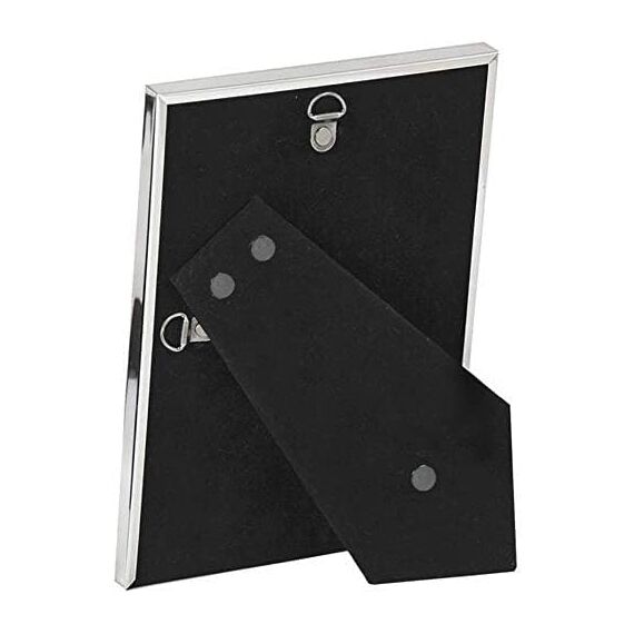 EDZARD Bilderrahmen Bergamo für Foto 10 x 15 cm, edel versilbert, anlaufgeschützt, mit Samtrücken, mit Aufhänger für senkrecht, Fotorahmen zum Stellen oder Hängen