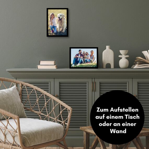 Americanflat Bilderrahmen 15x20 aus Kunststoff (2er Pack) - Bilderrahmen 20x15 cm mit bruchsicherer Scheibe - inklusive Ständer und integrierter Aufhängung für Hoch- und Querformat - Schwarz