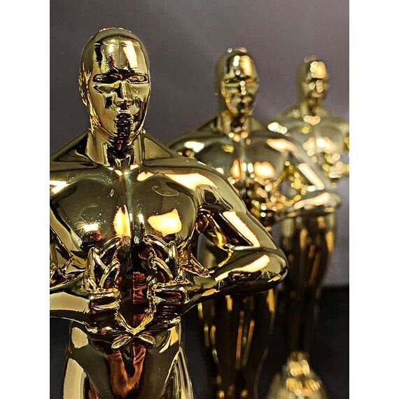 Deitert Siegerfigur inkl. Gravur mit Ihrem Wunschtext - Größe: 18 cm - das Geschenk für Männer und Frauen - personalisierte Trophäe im Filmpreis-Award Look