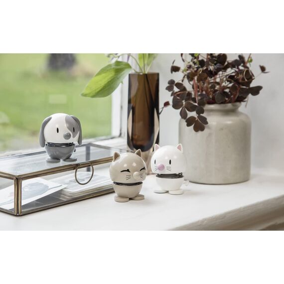 Hoptimist Lamm, Osterdeko, Niedliche Tischdeko zu Ostern, Kleine Ostergeschenke Erwachsene, Frühlingsdeko Innen, 7,2 x 5,8 x 7,4 cm, Hellrot