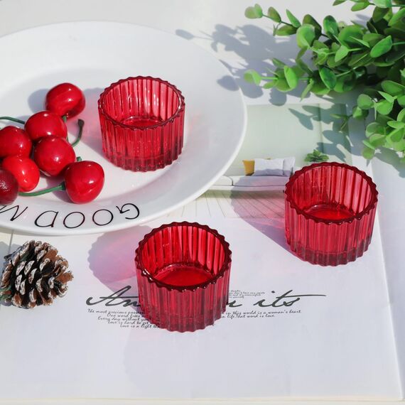 Vohocandle Rote Teelichthalter Glas für Valentinstag, Gerippte Teelichtgläser für Weihnachtsdekoration, Kleine Teelichtglas für Hochzeit, Geburtstagsparty, Heimdekoration und Kirche (5 cm × 3,5 cm)