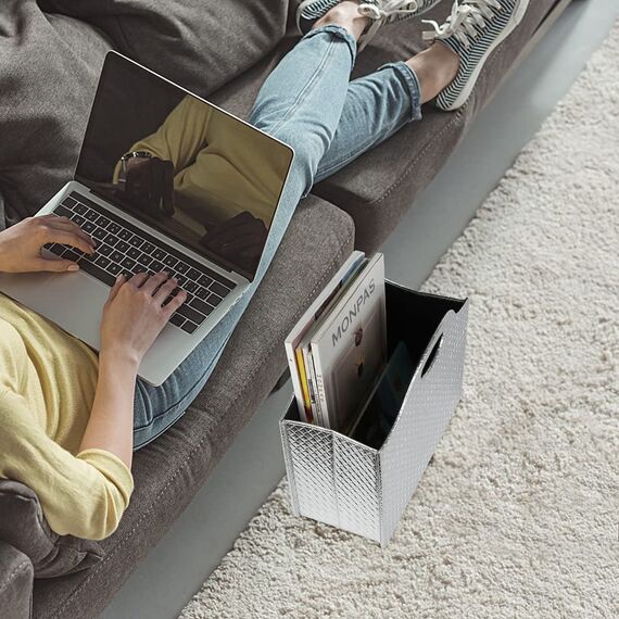 HofferRuffer Zeitschriftenhalter mit Griff, faltbarer Zeitschriftenständer aus PU-Leder, Dokumentenhalter, Zeitschriftenkorb, Zeitungsaufbewahrung für Büro, Couchtisch, Wohnzimmer, Rezeption (Silber)