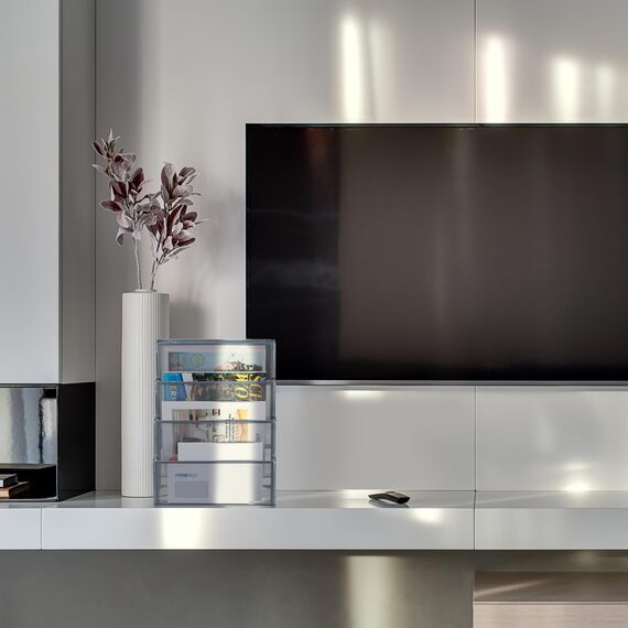 Relaxdays Zeitschriftenhalter Metall, 4 Fächer, Dokumentenablage Büro, HBT: 43x33x18 cm, Magazinhalter, Briefe, schwarz