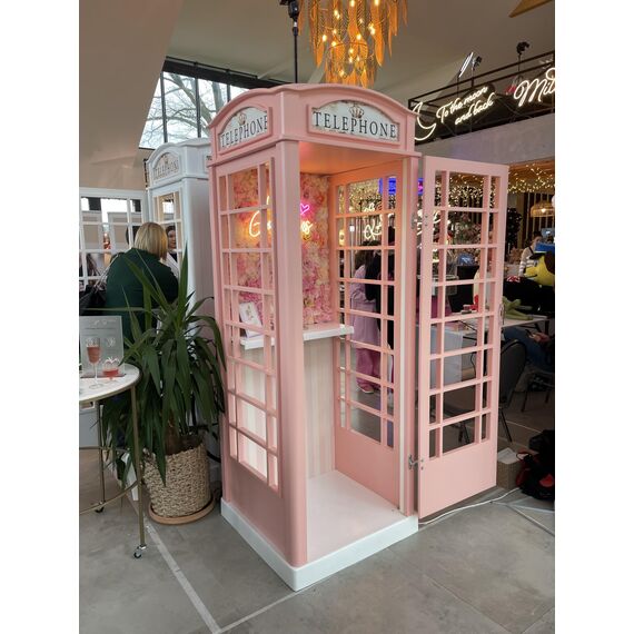 PLASTIKO | Ein Kabinett | Schrank | Dekorative Vitrine in Form Einer englischen Telefonzelle | Ursprüngliches Formular | Für Kinder | Zum Unternehmen | 4 Einlegeböden | Funktional | Solide | Rose