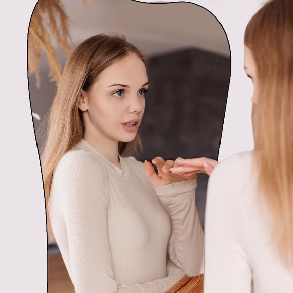 Muzilife Asymetrischer Ganzkörperspiegel 160x60cm, Rahmenloser Spiegel Unregelmäßiger Großer Wandspiegel mit MDF-Rückwand, Deko für Wohnzimmer Flur Eingang Wand (Vasenform)