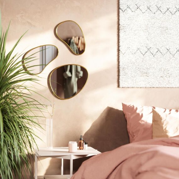 Umbra Hubba Pebble Wandspiegel Set, Moderne Design Spiegel mit Organischer Form, 3er-Set, Messing