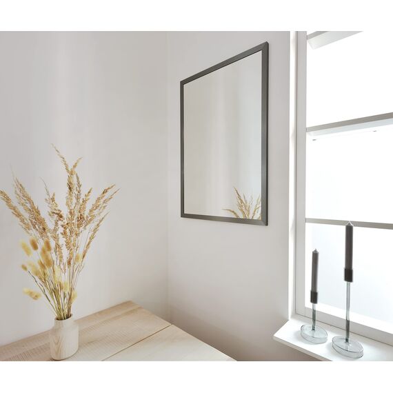 nielsen HOME Wandspiegel, 50 x 70 cm, Holz (MDF), Silber Glanz, Spiegel für alle Wohnbereiche, Hoch- & Querformat, anpassbare Aufhänger, Oslo