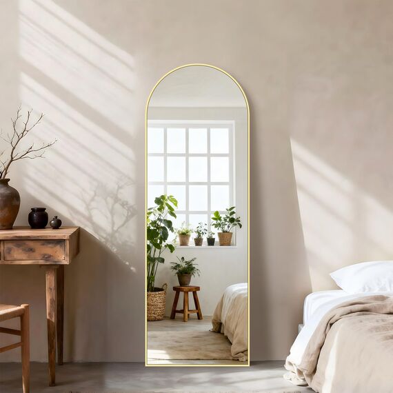 KOCUUY Bogen Standspiegel, 147 x 47 cm Großer Gewölbter Ganzkörperspiegel, Groß Wandspiegel mit Gold Aluminium Rahmen, Hängend, Stehend, Kippbar, für Wohnzimmer, Schlafzimmer und Flure