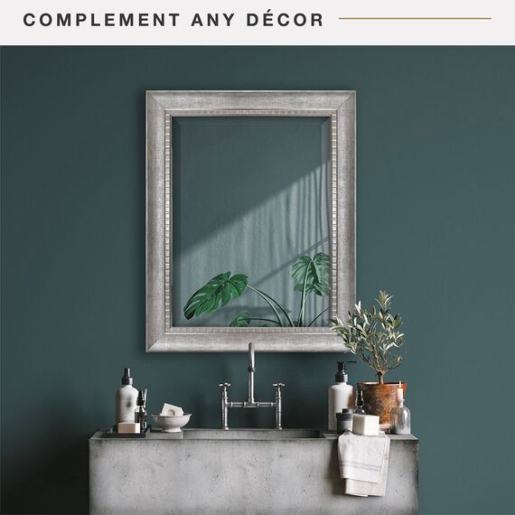 MCS Großer Wandspiegel, abgeschrägter Rahmen mit silberfarbenen geprägten Details und abgeschrägten Details, vertikaler und horizontaler Wandspiegel für Badezimmer, Schlafzimmer und Wohnzimmer, 23,5 x