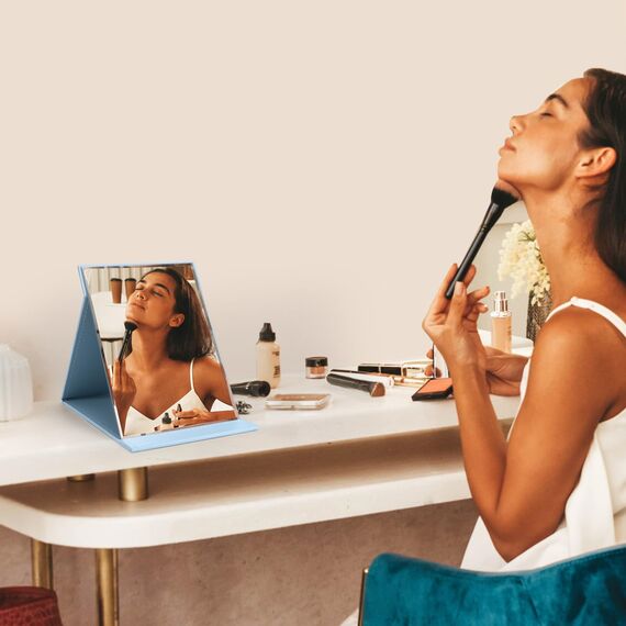 ZBEIVAN Tragbarer, faltbarer Make-up-Spiegel, rahmenlos, PU-Leder, Schreibtischspiegel mit Ständer, für Camping, Reisen, Tischplatte, persönlich, Blau