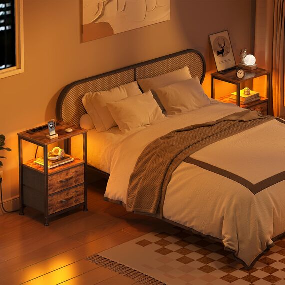 Yornoli Nachttisch 2er Set mit LED & Ladefunktion, Beistelltisch mit Schublade, Nachttische mit 3 AC-Anschlüsse & 2 USB-Anschlüssen, Beistelltische fürs Wohnzimmer, Schlafzimmer, Vintage Braun
