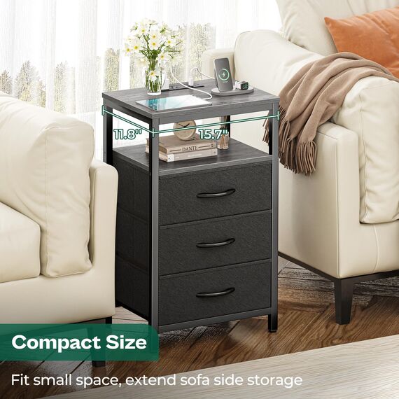 Huuger Nachttisch mit Ladestation, 27,6 Zoll Beistelltisch Nachttisch mit USB-Anschlüssen und Steckdosen, Stoffschubladen, Nachttisch für Schlafzimmer, Anthrazit