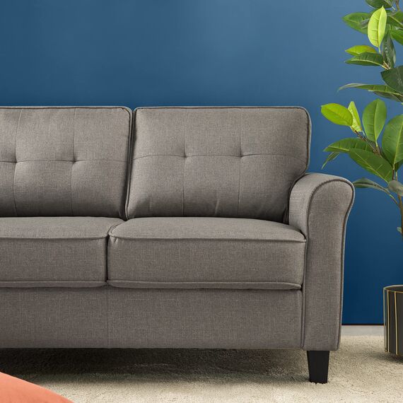 Zinus Sayan Loveseat Sofa mit USB-Anschlüssen Mid-Century Einfache Montage ohne Werkzeug Getuftete Kissen Abgerundete Armlehnen Sofa in Einer Box Sand Grey 2-Seater