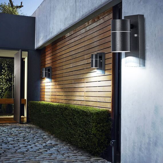 Unikcst Außenwandleuchten mit Dämmerungsschalter LED Außenleuchte Schwarz Aussenleuchte mit Lichtsensor IP44 Wasserdicht Wandleuchte inkl. 1x 5W LED Kaltweiß GU10 Glühbirne, 1 Stück
