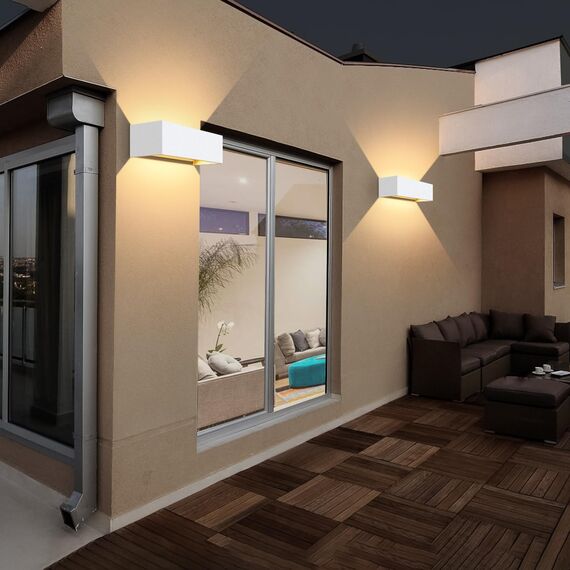 Kingwen 30W LED Wandleuchten Innen/Außen Wandlampe Aussen Auf und ab Einstellbarer Lichtstrahl 3000K Außenlampe Warmweiß LED Außenwandleuchte IP65 Wasserdichte