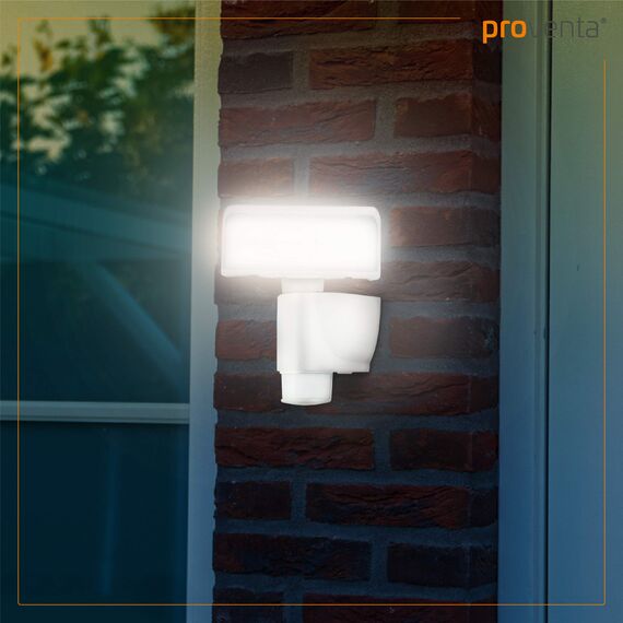 Proventa LED-Strahler, autom. Bewegungsverfolgung 180° Schwenkbereich 270°, Bewegungsmelder 4000K, 18W 1200 Lm, IP44, weiß