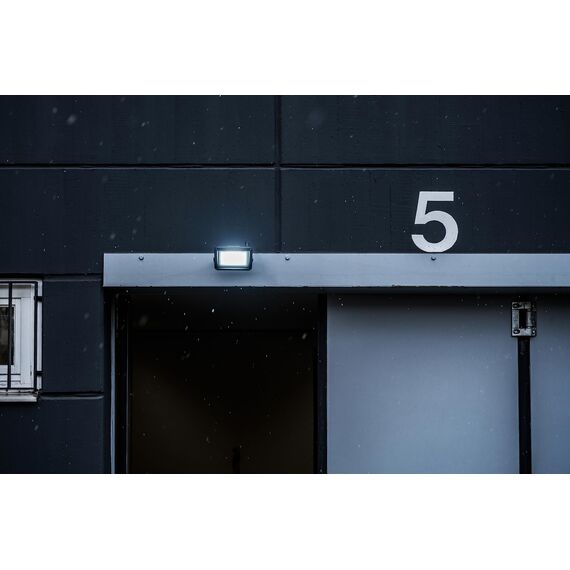 Brennenstuhl LED Strahler JARO 4060 / LED-Leuchte 30W für außen (LED-Außenstrahler zur Wandmontage, LED-Fluter 3450lm aus Aluminium, IP65), Schwarz