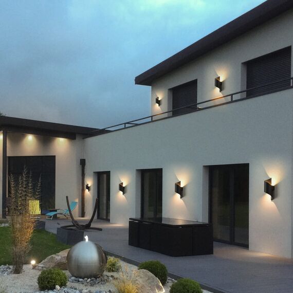 KUKAK LED Wandleuchte Innen/Außen,10W Außenleuchte Wandlampe,IP65 wasserdichte Außenwandleuchte 3000K Warmweiß Wandbeleuchtung,Modern Up Down Dekorative Wandlichter für Garten,Balkon,Wohnzimmer,2PCS