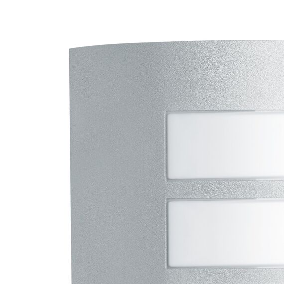 Steinel Außenleuchte L 12 S silber, 180° Bewegungsmelder, Dämmerungssensor, Alu-Blende, E27, Max. 60 W Außenwandleuchte