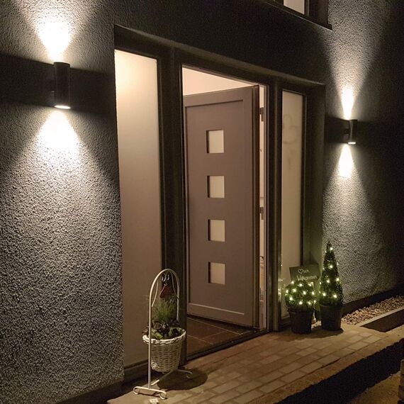 SSC-LUXon LED Wandlampe TIRA Up & Down Außen 230V - Wandleuchte IP44 - Oberfläche Edelstahl - inkl. 2 LED Leuchtmittel 3W GU10 warmweiß 2700K