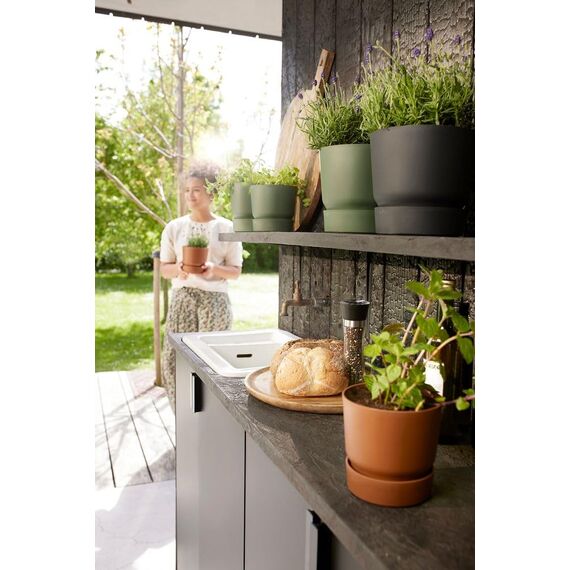 elho Greenville Rund 16 - Blumentopf für Innen und Außen - Selbstbewässerungstopf - 100% recyceltes Plastik - Ø 16.0 x H 15.3 cm - Braun/Ingwer Braun