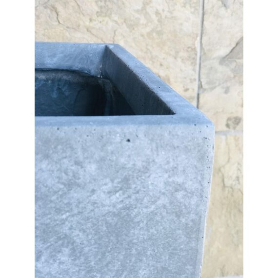 Kante 51,6 cm hoher rechteckiger Beton-Übertopf mit Ablaufloch und Gummistopfen für drinnen und draußen, Haus, Terrasse, Garten, Schiefergrau