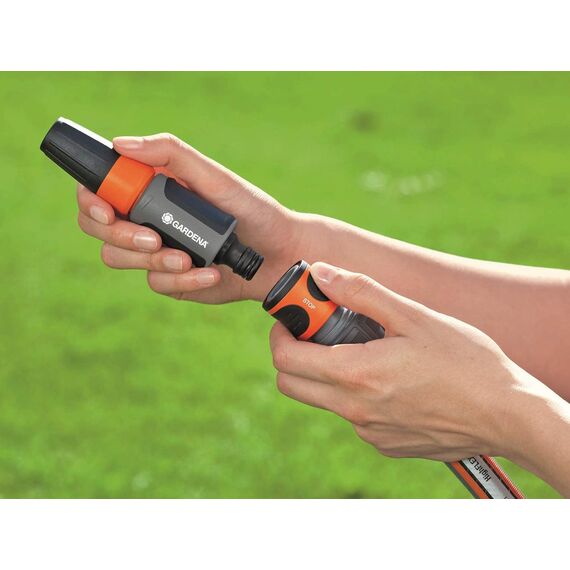 Gardena Grundausstattung mit Anschlussteilen für 13 mm (1/2 Zoll)- und 15 mm (5/8 Zoll)-Schläuche: Wasserhahn Anschluss-Set mit Reinigungsspritze (18291-20)