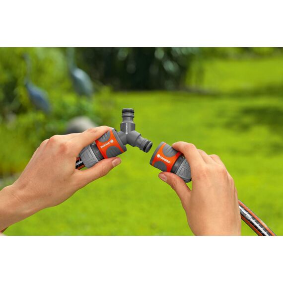 Gardena Abzweig-Satz für 13 mm (1/2 Zoll)- und 15 mm (5/8 Zoll)-Wasserschläuche: Wasserdichter Abzweig-Verbinder für eine einfache Wasserteilung (18287-20)