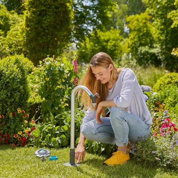 Gardena Sprinklersystem Pipeline Garten-Wasserhahn: Schwenkbarer Hahn, Anti-Splash Hahnverbinder, Regulier- und Absperrventil, Montage ohne Werkzeug (08252-20)