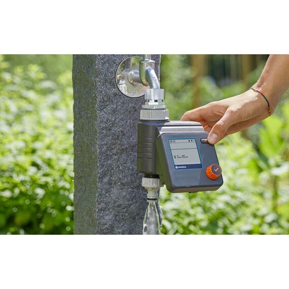 Gardena Bewässerungssteuerung Select: Automatische und zeitsparende Bewässerung, Flexible Bewässerung Dank 3 Zeitplänen, Water Now-Funktion (1891-20)