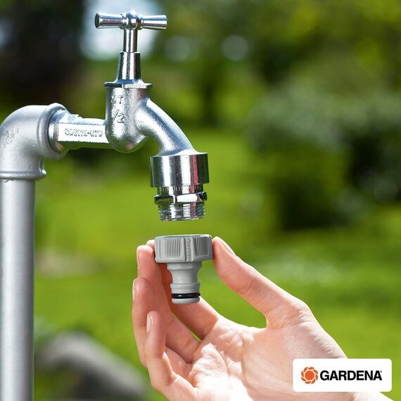 Gardena Wasserhahn mit Schlauchverschraubung: Verchromter Wasserkran für Innen & Außen, 21 mm (G 1/2 Zoll)-Gewinde, für 13 mm (1/2 Zoll)-Schlauch (7330-20)