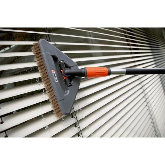 Gardena Gelenk-Waschbürste: Reinigungsbürste mit Gelenk für das Cleansystem, zur Reinigung schwer erreichbarer und empfindlicher Bereiche (5560-20)