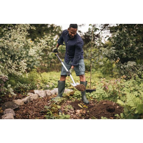 Fiskars Teleskop-Spaten für schwere, steinige Böden, Spitz, Länge: 111 - 130 cm, Verstärktes Borstahl-Blatt, Schwarz/Orange, Xact, 1066732