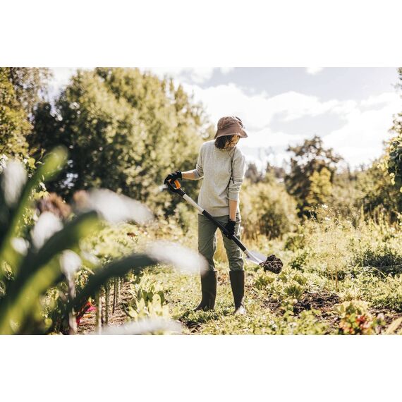 Fiskars Gärtnerspaten für harte, steinige Böden, Spitz, Länge: 120 cm, Verstärktes Borstahl-Blatt, Schwarz/Orange, Xact, 1066729