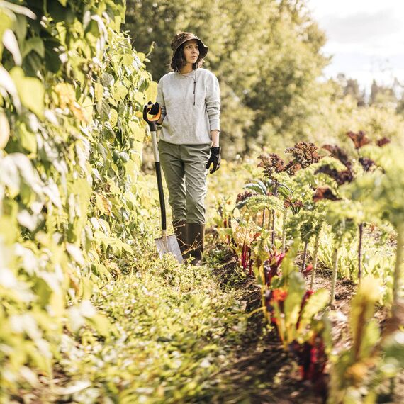 Fiskars Gärtnerspaten für weiche, steinarme Böden, Rund, Länge: 120 cm, Verstärktes Borstahl-Blatt, Schwarz/Orange, Xact, 1066730
