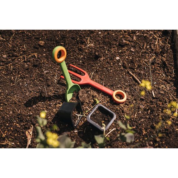 Fiskars Kinder-Blumenkelle und Kinder-Pflanzgabel, 2-in-1-Set, Länge: 24 cm, Glasfaserverstärkter Kunststoff, Grün/Orange und Rot/Orange, MyFirst Fiskars, 1062471