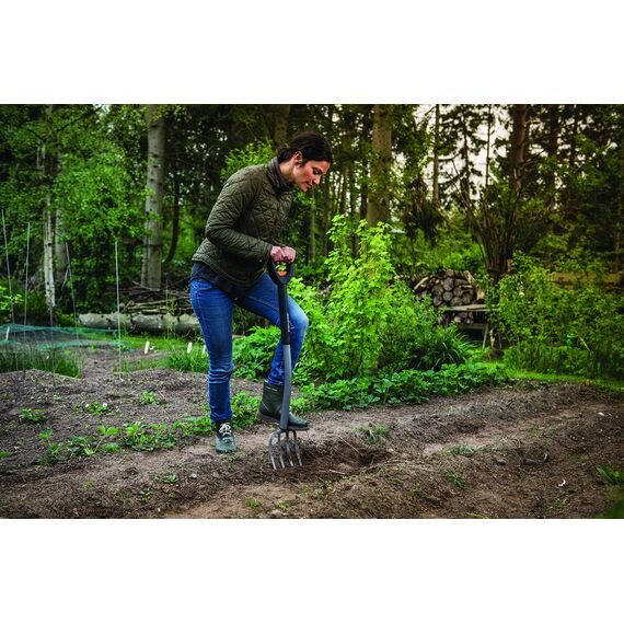 Fiskars Teleskop-Spatengabel für harte, steinige Böden, Mit 4 Zinken, Länge 1,05 m bis 1,25 m, Hochwertiger Borstahl, Schwarz/Silber, SmartFit, 1000630
