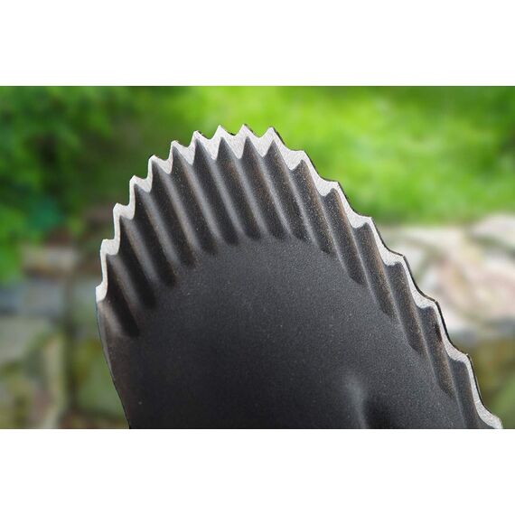 VERTO Gärtnerspaten Spitz Spaten mit wurzelsäge 125 cm Länge | Schaufel für Harte, steinige Böden | Fiberglasstiel, gehärteter Kopf, Rutschfester Griff, Profi T-Rex