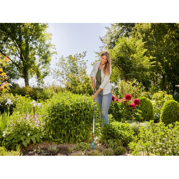 Gardena combisystem-Grubber-Rechen: Praktisches 2-in-1-Gartenwerkzeug, türkisschwarz, One Size, hochwertige Materialien (03165-20)