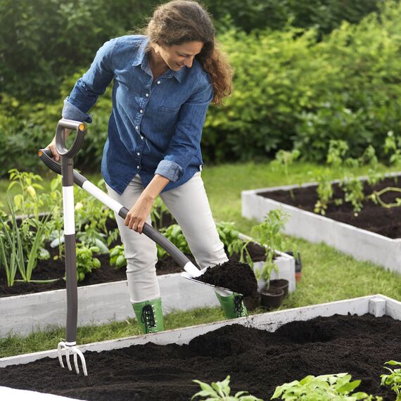 Fiskars Gärtnerspaten für weiche, lockere Böden, Rund, Länge: 105 cm, Hochwertiges Stahl-Blatt/Aluminium-Stiel, Schwarz/Weiß, Light, 1019601