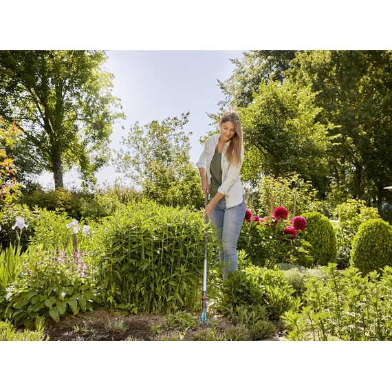 Gardena combisystem-Grubber-Rechen: Praktisches 2-in-1-Gartenwerkzeug, türkisschwarz, One Size, hochwertige Materialien (03165-20)